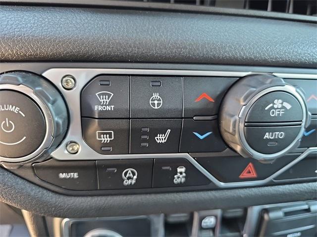 Photo of 2025 Fathom Blue Pearlcoat Jeep Gladiator