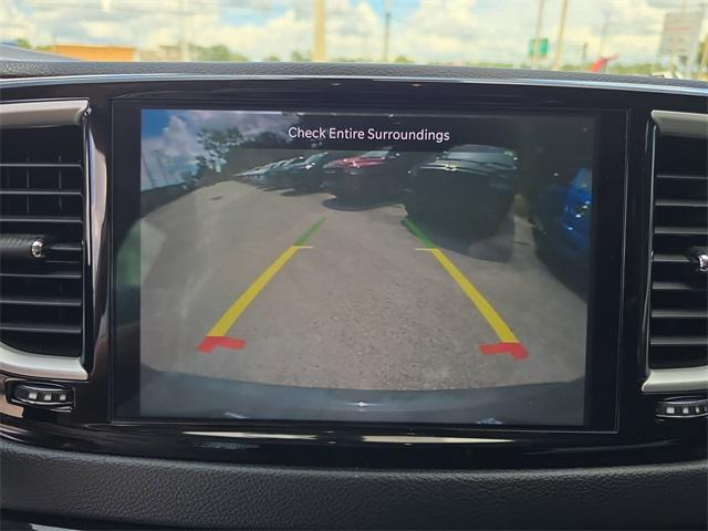 Photo of 2022 Ceramic Gray Clearcoat Chrysler Pacifica