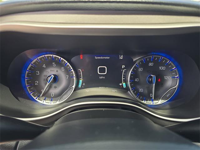 Photo of 2022 Ceramic Gray Clearcoat Chrysler Pacifica