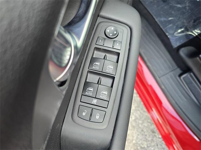 Photo of 2026 Pr6 Chrysler Pacifica