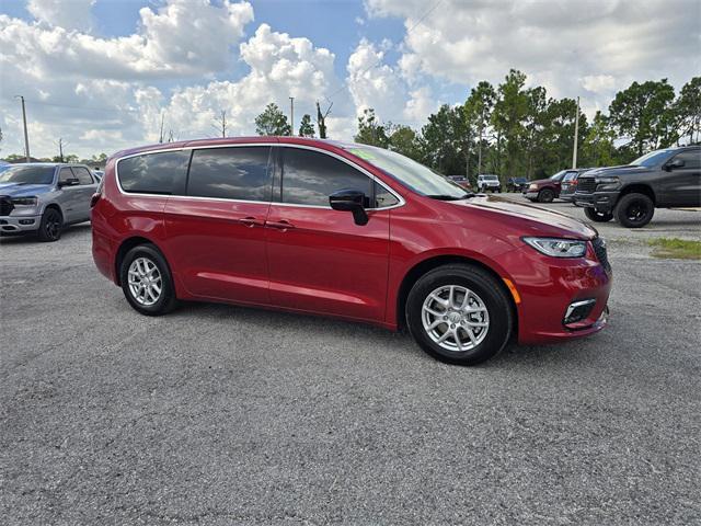 Photo of 2026 Pr6 Chrysler Pacifica