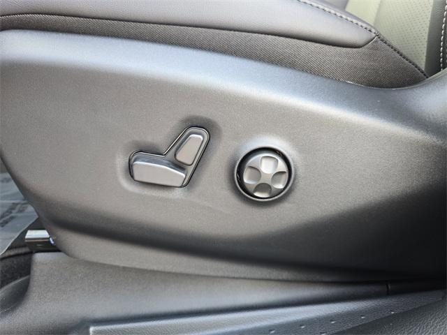 Photo of 2026 Pr6 Chrysler Pacifica