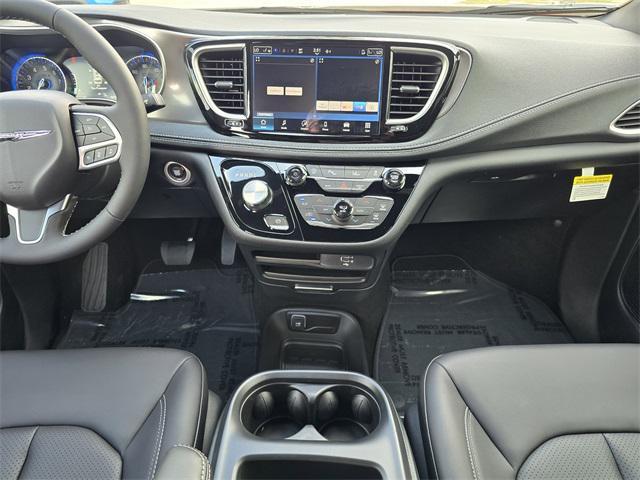 Photo of 2026 Pr6 Chrysler Pacifica