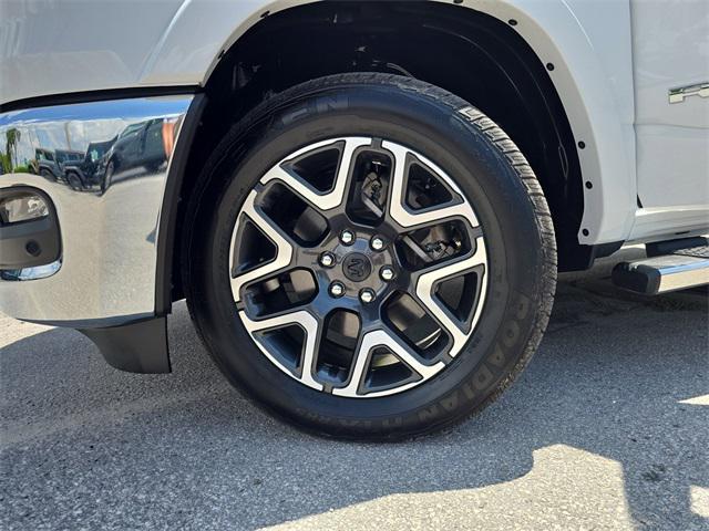 Photo of 2025 Bright White Clearcoat RAM 1500