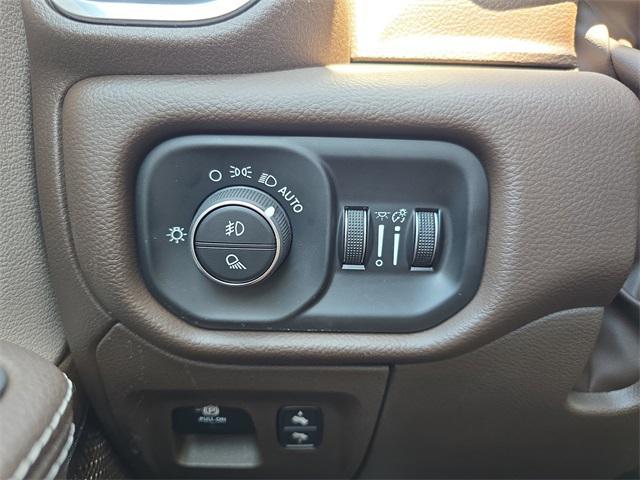 Photo of 2025 Bright White Clearcoat RAM 1500