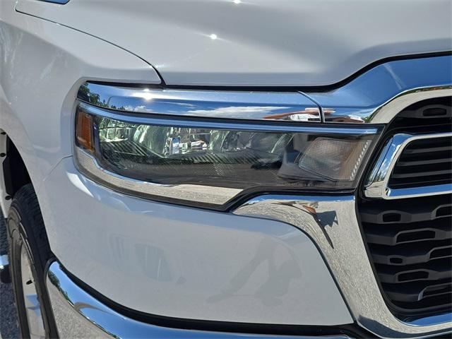 Photo of 2025 Bright White Clearcoat RAM 1500