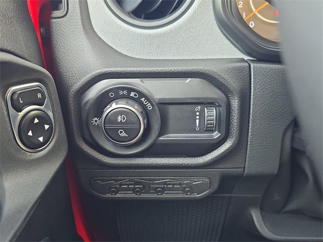 Photo of 2025 Firecracker Red Clearcoat Jeep Gladiator