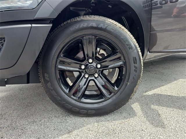 Photo of 2024 Granite Crystal Metallic Clearcoat RAM 1500 Classic