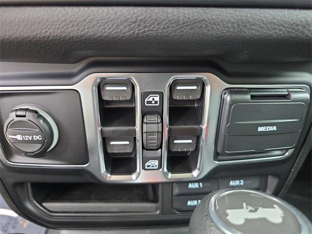 Photo of 2025 Anvil Clearcoat Jeep Wrangler