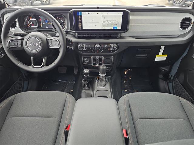 Photo of 2025 Anvil Clearcoat Jeep Wrangler