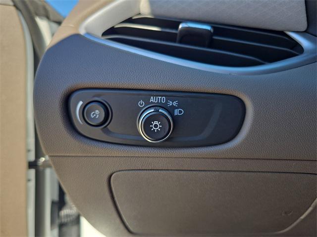 Photo of 2024 Summit White Chevrolet Malibu