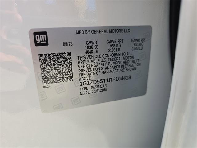 Photo of 2024 Summit White Chevrolet Malibu