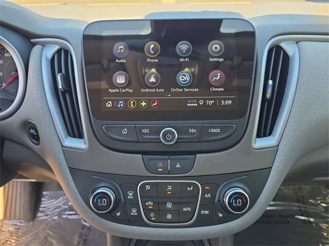 Photo of 2024 Summit White Chevrolet Malibu