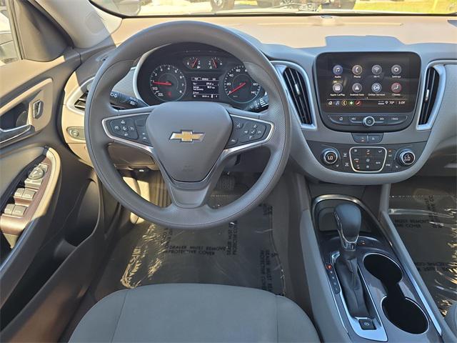 Photo of 2024 Summit White Chevrolet Malibu