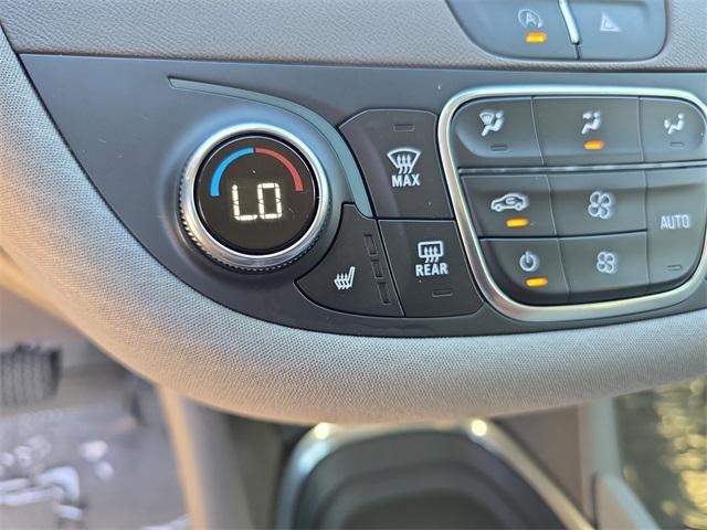 Photo of 2024 Summit White Chevrolet Malibu