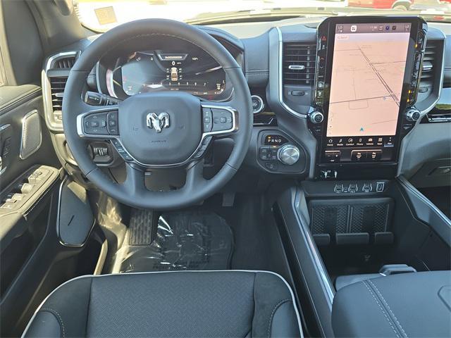 Photo of 2026 Diamond Black Crystal Pearlcoat RAM 1500