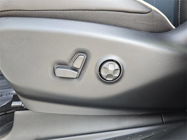 Photo of 2026 Pw7 Chrysler Pacifica