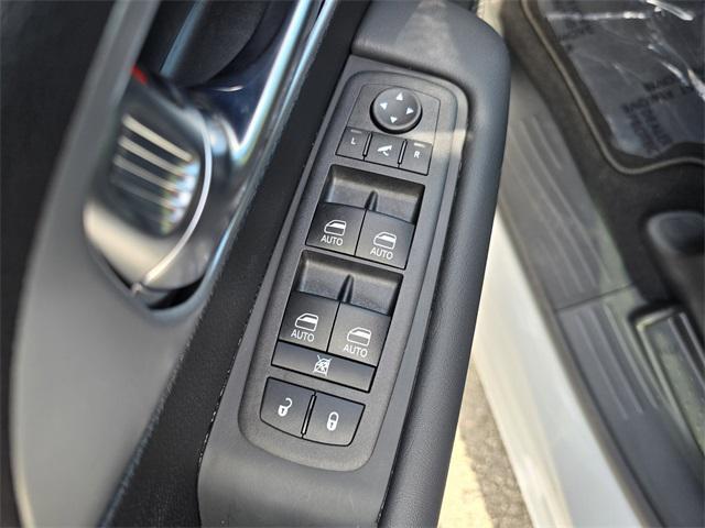 Photo of 2026 Pw7 Chrysler Pacifica
