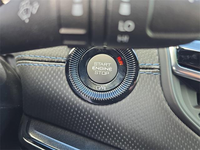 Photo of 2025 Diamond Black Crystal Pearlcoat Jeep Compass