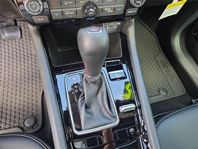 Photo of 2025 Diamond Black Crystal Pearlcoat Jeep Compass