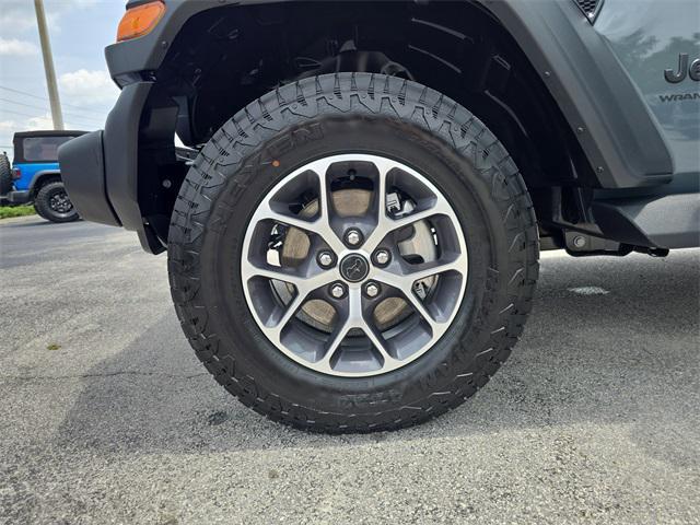 Photo of 2025 Anvil Clearcoat Jeep Wrangler