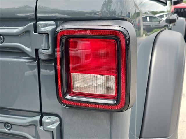 Photo of 2025 Anvil Clearcoat Jeep Wrangler
