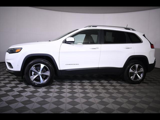 Photo of 2021 Bright White Clearcoat Jeep Cherokee