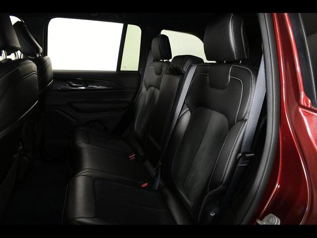 Photo of 2023 Velvet Red Pearlcoat Jeep Grand Cherokee