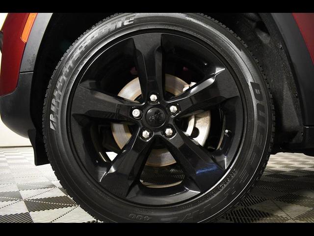 Photo of 2023 Velvet Red Pearlcoat Jeep Grand Cherokee