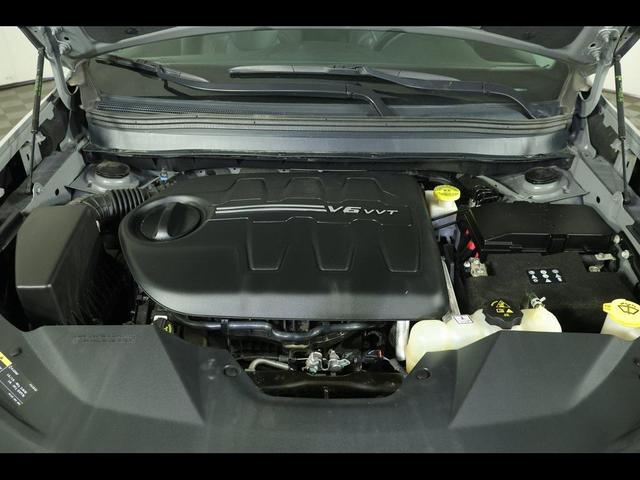 Photo of 2019 Sting-Gray Clearcoat Jeep Cherokee