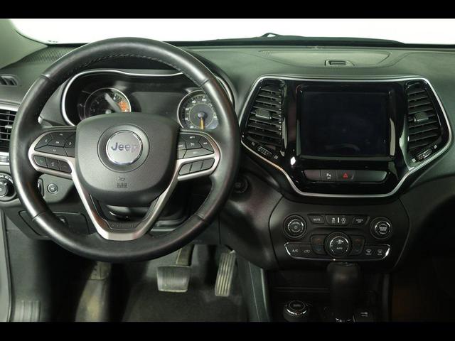 Photo of 2019 Sting-Gray Clearcoat Jeep Cherokee