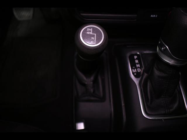 Photo of 2021 Bright White Clearcoat Jeep Wrangler