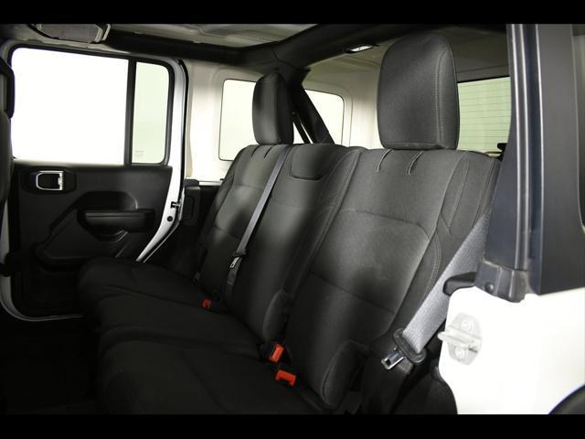 Photo of 2021 Bright White Clearcoat Jeep Wrangler