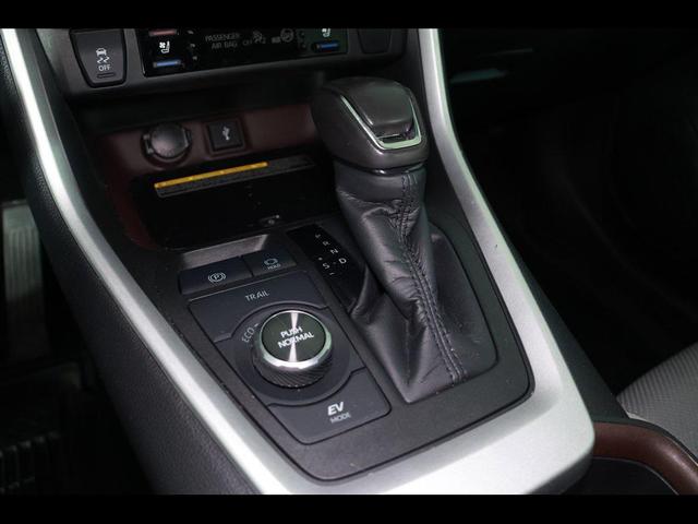 Photo of 2021 Midnight Black Metallic Toyota RAV4 Hybrid