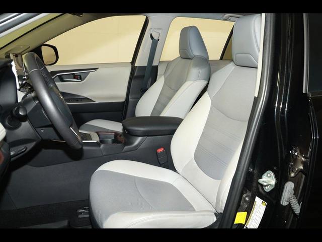 Photo of 2021 Midnight Black Metallic Toyota RAV4 Hybrid