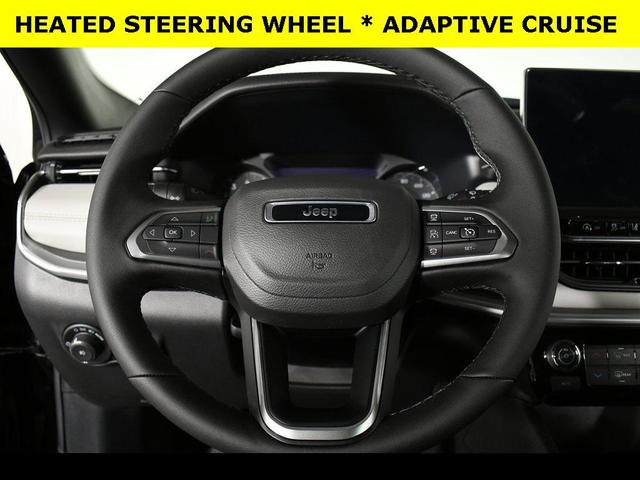 Photo of 2025 Diamond Black Crystal Pearlcoat Jeep Compass