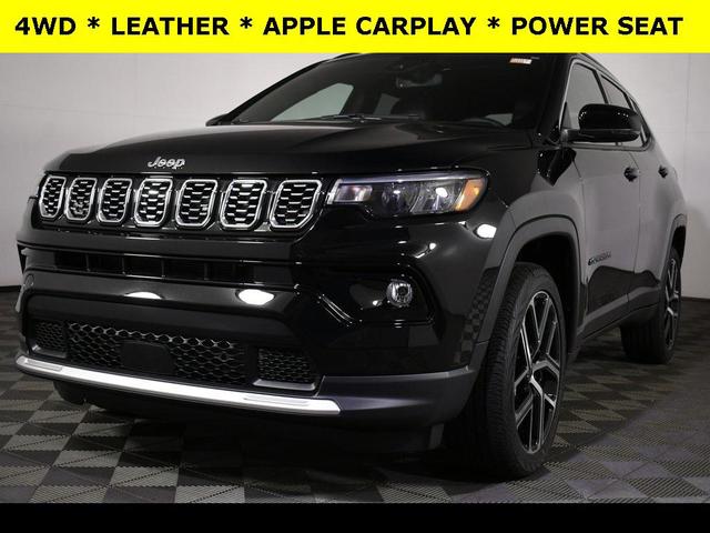 Photo of 2025 Diamond Black Crystal Pearlcoat Jeep Compass