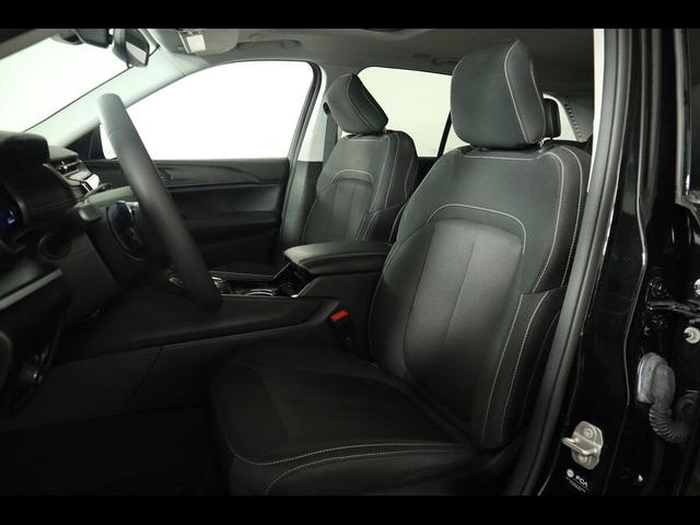 Photo of 2023 Diamond Black Crystal Pearlcoat Jeep Grand Cherokee