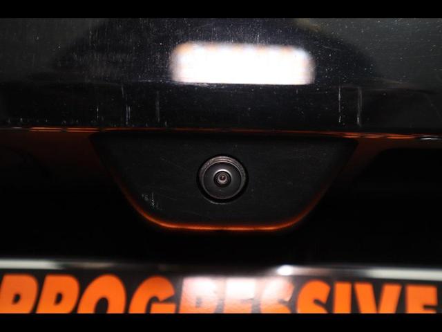 Photo of 2023 Diamond Black Crystal Pearlcoat Jeep Grand Cherokee