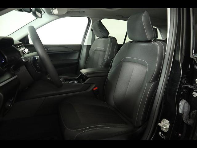 Photo of 2023 Diamond Black Crystal Pearlcoat Jeep Grand Cherokee