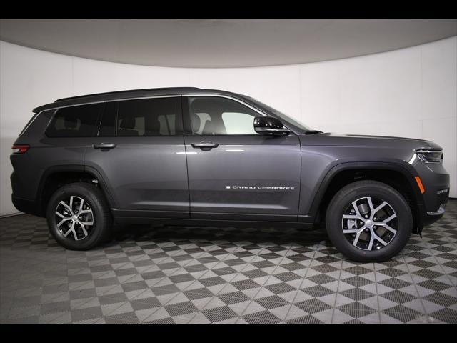 Photo of 2025 Baltic Gray Metallic Clearcoat Jeep Grand Cherokee L