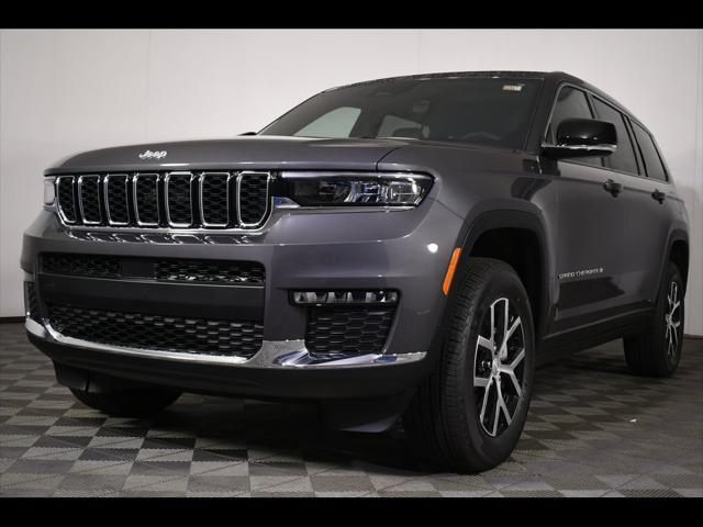 Photo of 2025 Baltic Gray Metallic Clearcoat Jeep Grand Cherokee L