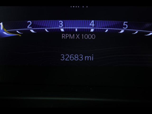 Photo of 2023 Diamond Black Crystal Pearlcoat Jeep Grand Cherokee