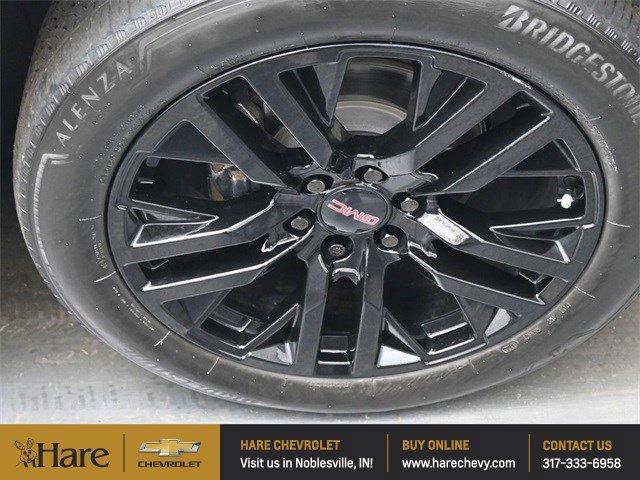 Photo of 2023 White Frost Tri-Coat GMC Yukon