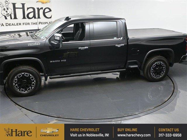 Photo of 2022 Black Chevrolet Silverado 3500