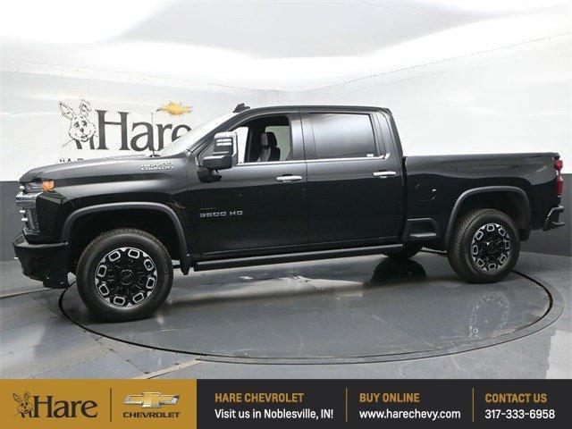 Photo of 2022 Black Chevrolet Silverado 3500