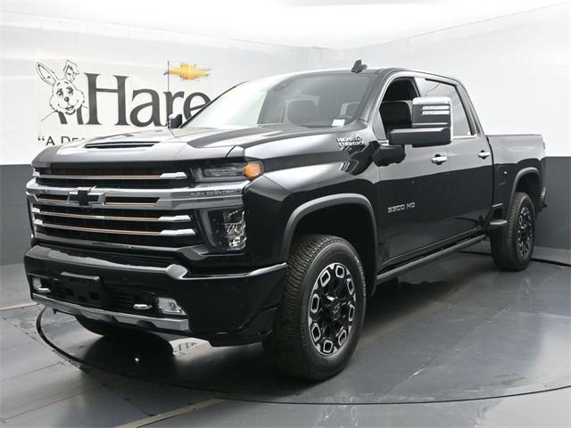 Photo of 2022 Black Chevrolet Silverado 3500