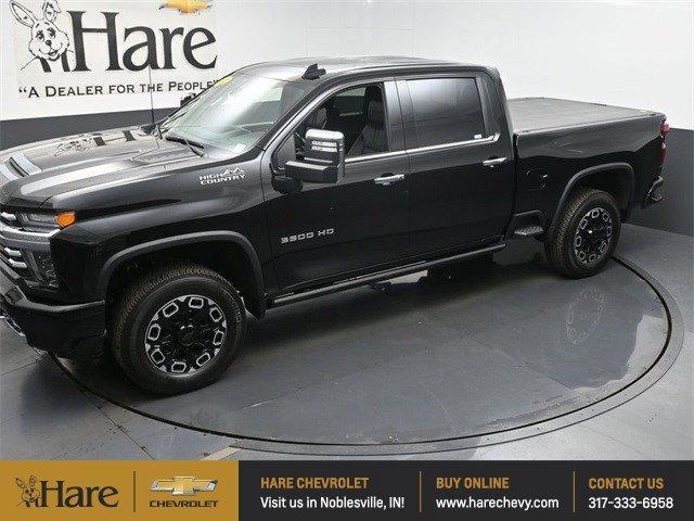 Photo of 2022 Black Chevrolet Silverado 3500
