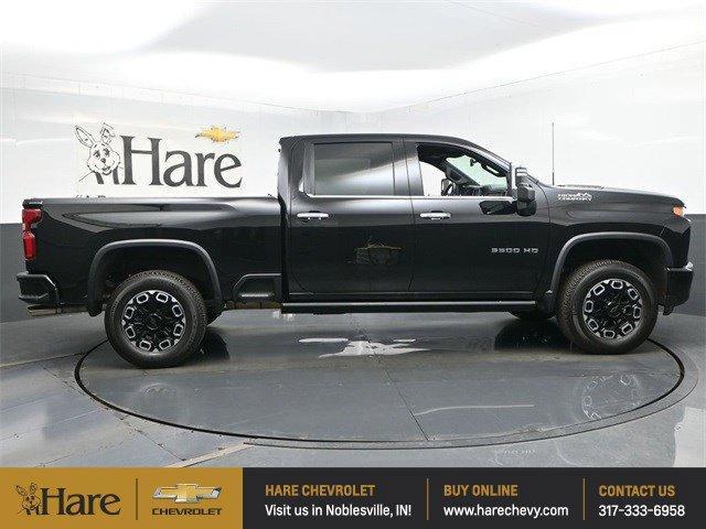 Photo of 2022 Black Chevrolet Silverado 3500