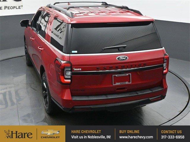 Photo of 2022 Red Metallic Ford Expedition